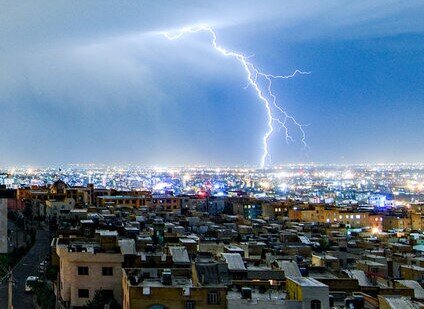 کاهش محسوس دما در راه است ؛ این مناطق کشور از روز جمعه سرد و بارانی میشود کاهش محسوس دما در راه است ؛ این مناطق کشور از روز جمعه سرد و بارانی میشود