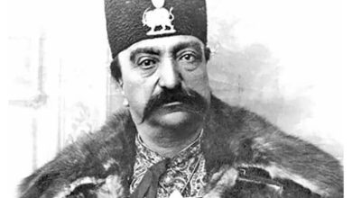 عکس دسته جمعی همسران ناصرالدین‌شاه در حیاط کاخ سلطنت آباد