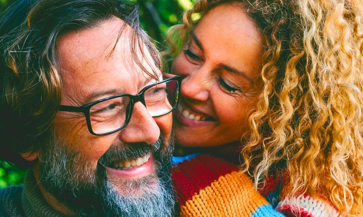 ۶ کاری که زوج‌های خوشبخت برای فرار از احساس تنهایی انجام می‌دهند