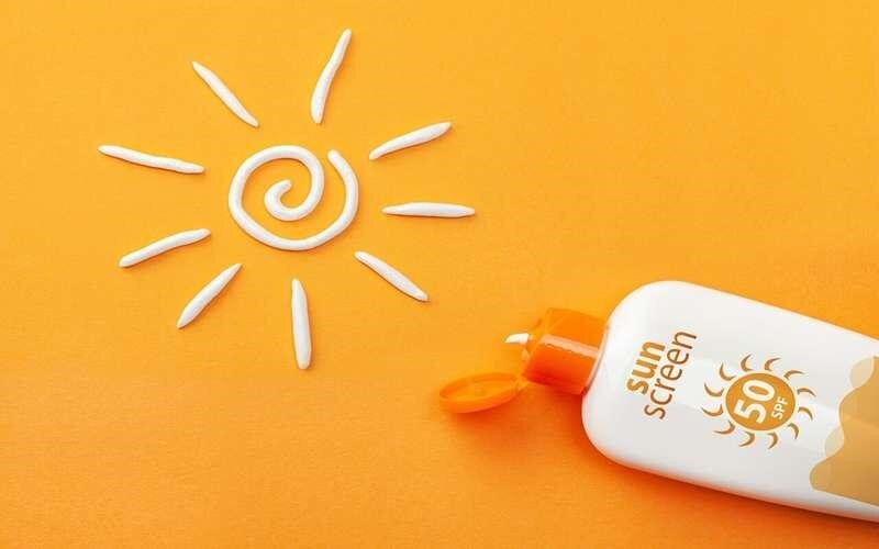 ۴ اشتباه رایج ایرانی‌ها درباره مصرف ضدآفتاب‌ها | آیا ضدآفتاب‌های با SPF بالای ۵۰ بهتر و موثرترند؟
