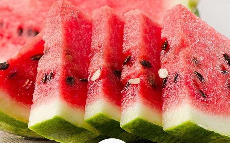 فقط این میوه می‌تواند شما را از گرمای پرفشار تابستان نجات دهد + ۶ روش جالب برای خوردن آن