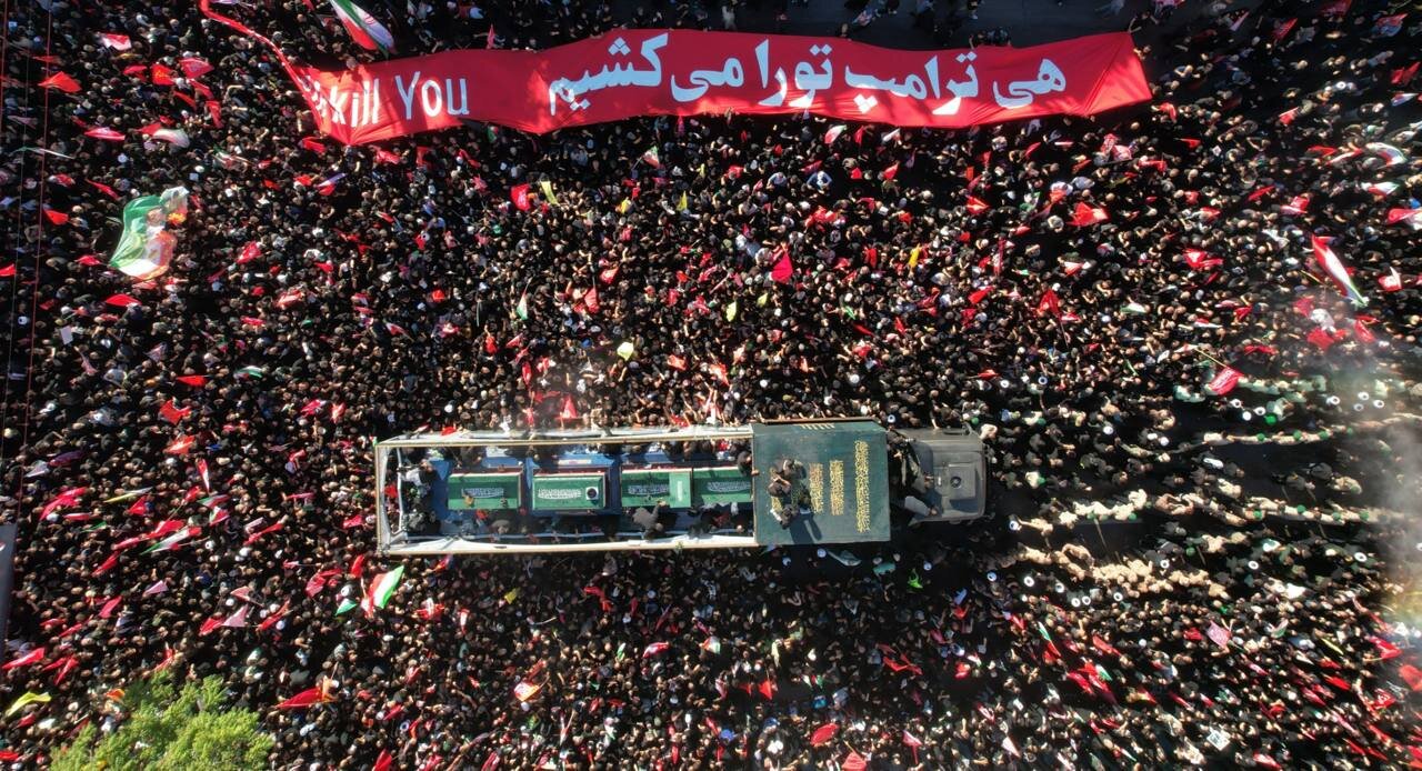 «دارن میپذیرنش دارن اعتراف میکنن» | واکنش مجری سابق cnn به مراسم تشییع رهبر انقلاب | فیلم