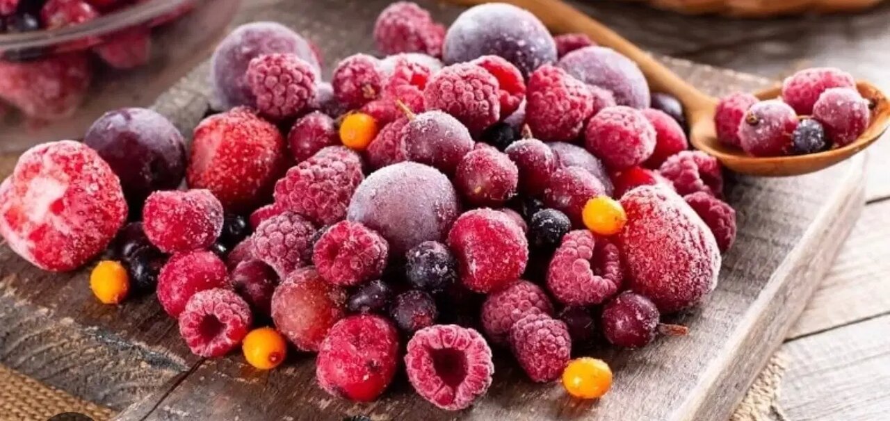 این میوههای تابستانی را بهتر است منجمد بخورید این میوههای تابستانی را بهتر است منجمد بخورید