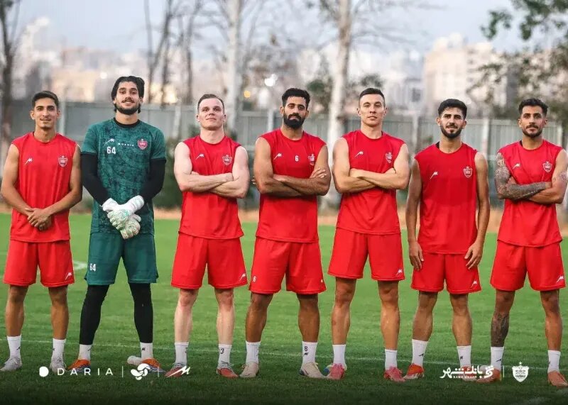 جدول آمار باورنکردنی در پرسپولیس؛ جزئیات و سن ۲۵بازیکن جدید سرخپوش | شاید اولین تیم ۲۵ ساله در لیگ برتر جدول آمار باورنکردنی در پرسپولیس؛ جزئیات و سن ۲۵بازیکن جدید سرخپوش | شاید اولین تیم ۲۵ ساله در لیگ برتر