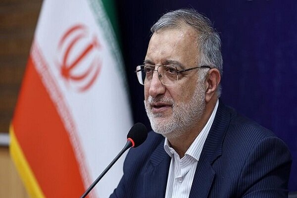 کمک نکردن به مردم برای ماندن در رقابت انتخاباتی را خیانت می‌دانم