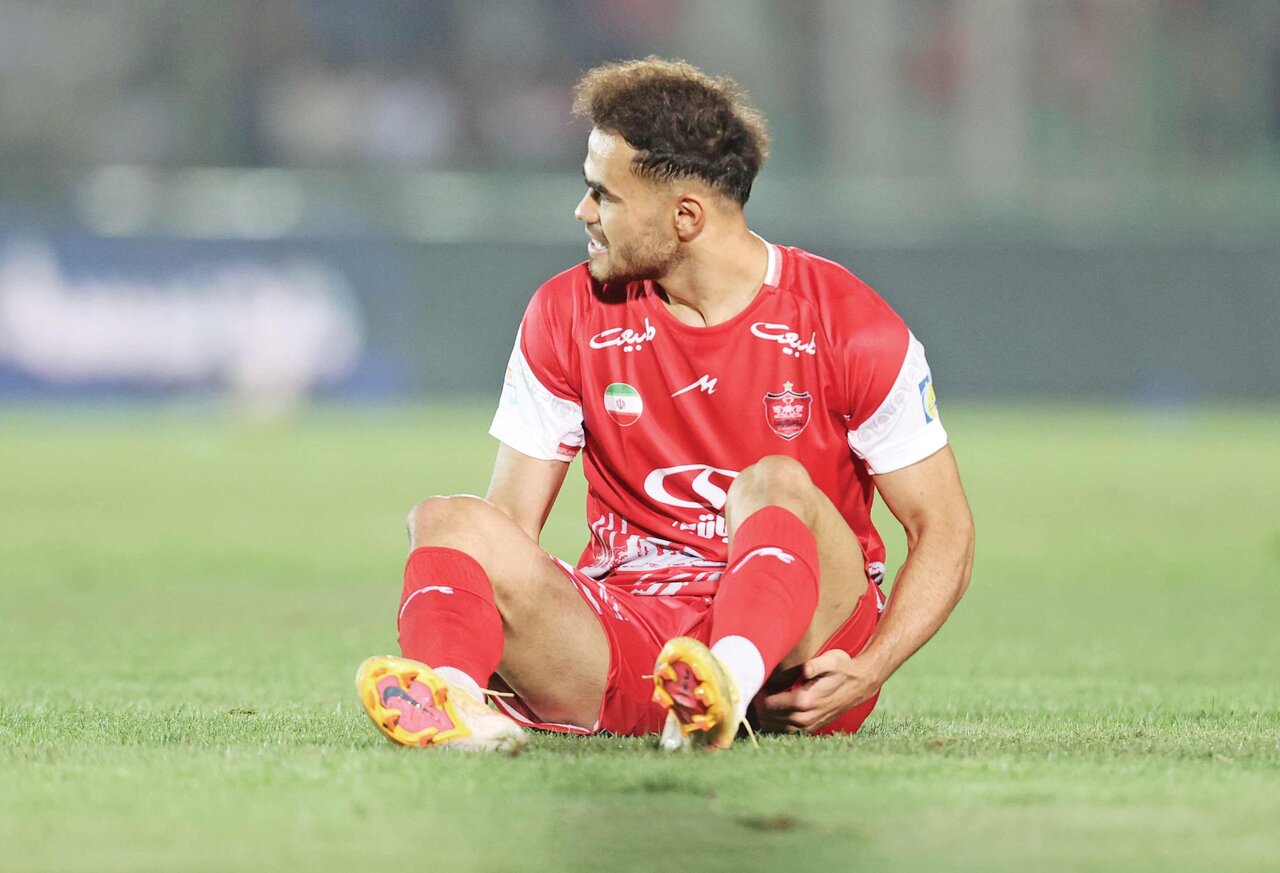 توضیح پرسپولیس در مورد جنجال اورونوف | دقیقه ۳۵ نیمکت را ترک کرد و ..