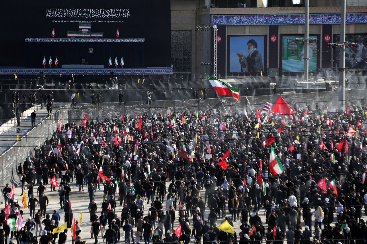 حماسه بدرقه «آقای شهید» به روایت دوربین نوجوانان حماسه بدرقه «آقای شهید» به روایت دوربین نوجوانان