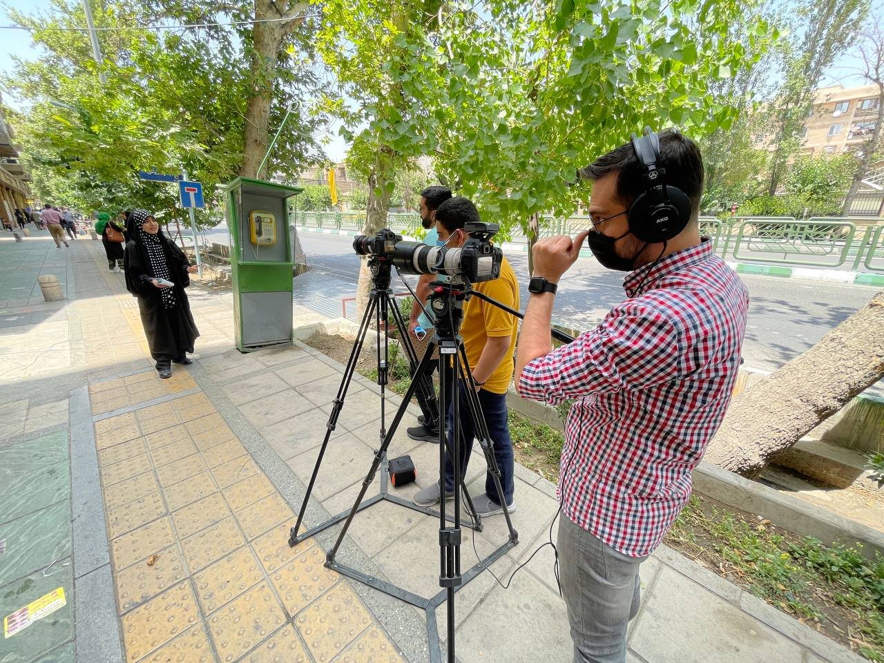 مدیران جوان کارخانه شوخی‌سازی | این چند جوان، سر شوخی‌های اجتماعی را با مردم باز کردند
