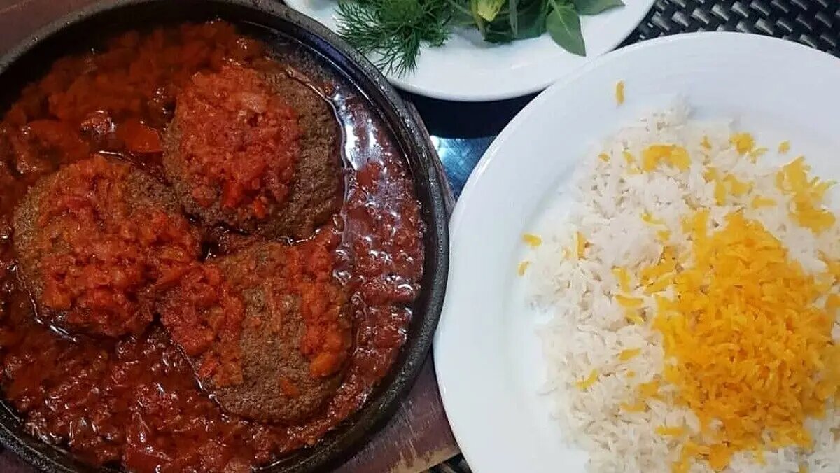 شامی رودباری اصیل ؛ شمالیها در ترکیب اصلی آن «پلنگ مشک» می ریزند شامی رودباری اصیل ؛ شمالیها در ترکیب اصلی آن «پلنگ مشک» می ریزند