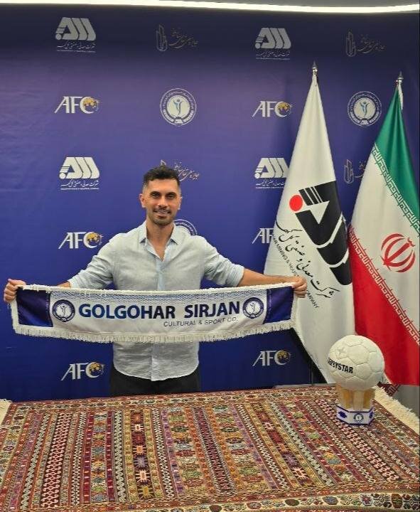 کاپیتان محبوب قرمزها راهی سیرجان شد کاپیتان محبوب قرمزها راهی سیرجان شد
