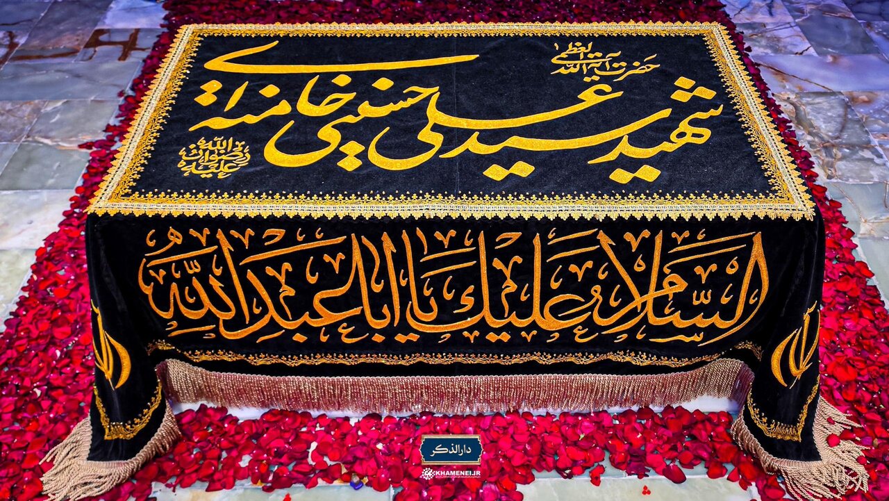 داریوش ارجمند با ویلچر در رواق دارالذکر حضور یافت + ویدئو
