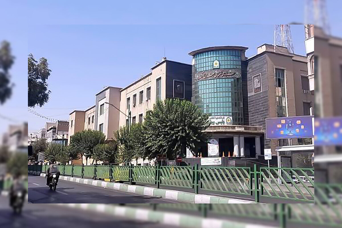 تخریب سردر تاریخی ژاندارمری حین آواربرداری جنگ + عکس | این سردر باید عین به عین ساخته شود! تخریب سردر تاریخی ژاندارمری حین آواربرداری جنگ + عکس | این سردر باید عین به عین ساخته شود!