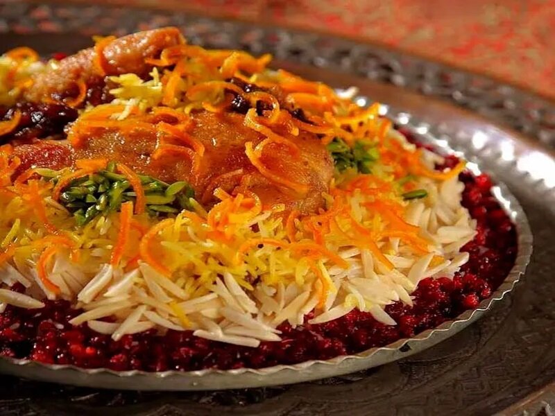 شیرین‌پلو ملوکانه؛ نگین درخشان مهمانی‌های رسمی