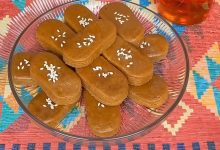 این شیرینی نه تخم مرغ داره نه شکر؛ در ۲۰ دقیقه و بدون فر هم آماده میشه + فیلم روش تهیه این شیرینی نه تخم مرغ داره نه شکر؛ در ۲۰ دقیقه و بدون فر هم آماده میشه + فیلم روش تهیه