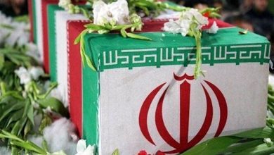 لحظه کشف پیکر مطهر یک شهید دفاع مقدس در ایلام؛ همراه با لوازم شخصی + ویدئو