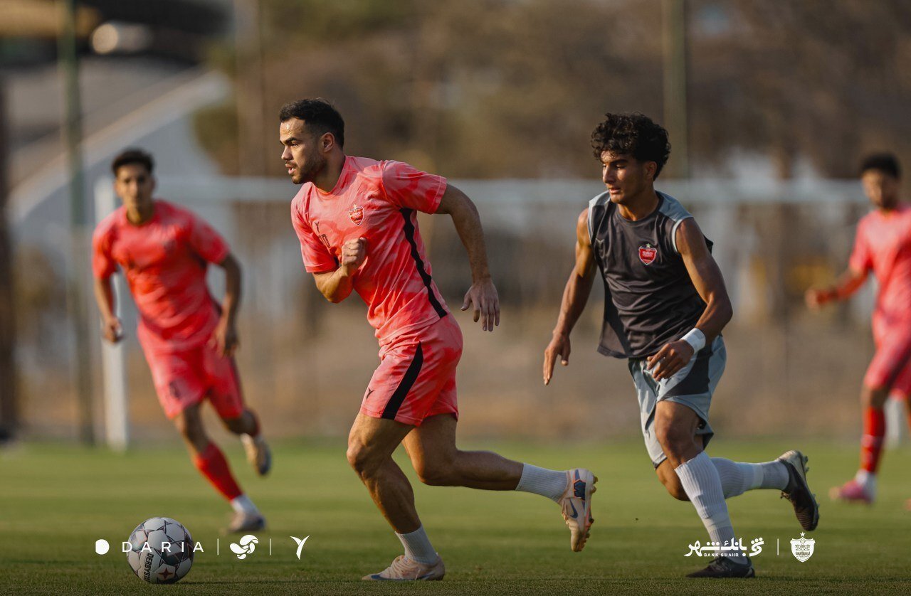 تصمیم آخر پرسپولیس در مورد اورونوف تصمیم آخر پرسپولیس در مورد اورونوف