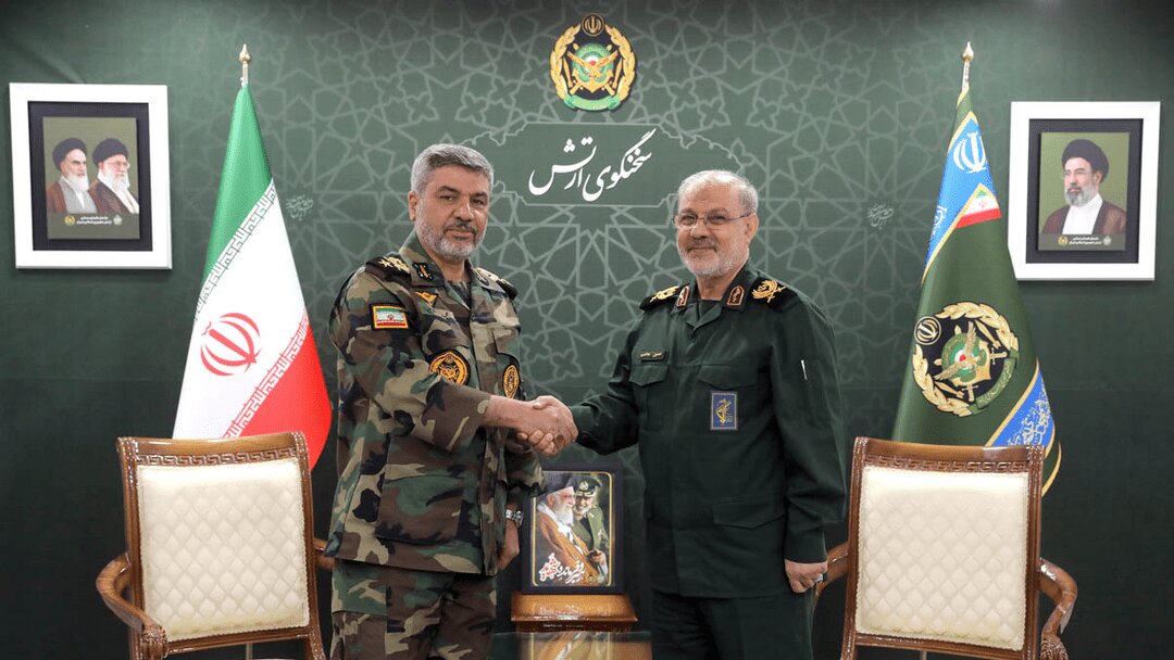 دیدار مهم ۲سخنگوی نظامی+ تصاویر | مقابل دشمنی ایستاده‌ایم که هیچ کشوری جرأت شلیک یک تیر به آن را نداشت