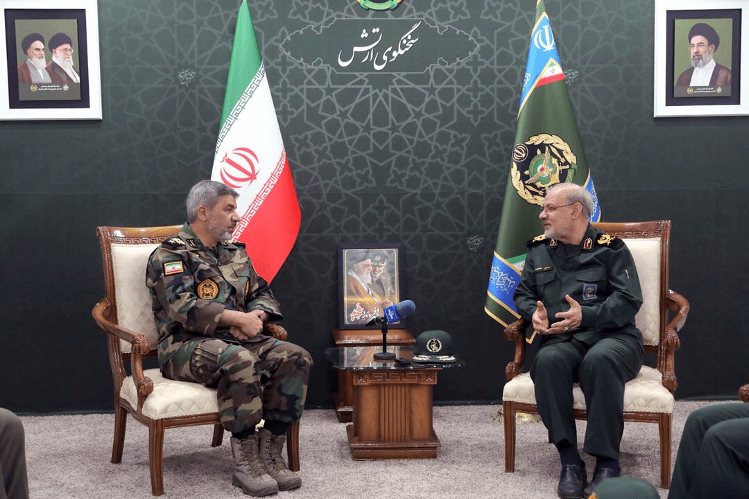 دیدار مهم ۲سخنگوی نظامی+ تصاویر | مقابل دشمنی ایستادهایم که هیچ کشوری جرأت شلیک یک تیر به آن را نداشت دیدار مهم ۲سخنگوی نظامی+ تصاویر | مقابل دشمنی ایستادهایم که هیچ کشوری جرأت شلیک یک تیر به آن را نداشت