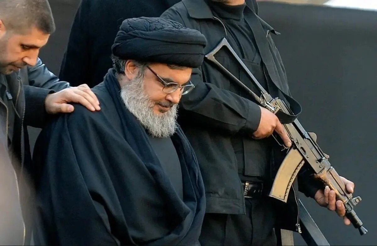تصاویر تازه منتشر شده از شهید سید حسن نصرالله در خیابان‌های ضاحیه