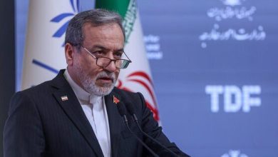 عراقچی: وقت آن رسیده واشنگتن خود را از این غل و زنجیر رها کند عراقچی: وقت آن رسیده واشنگتن خود را از این غل و زنجیر رها کند
