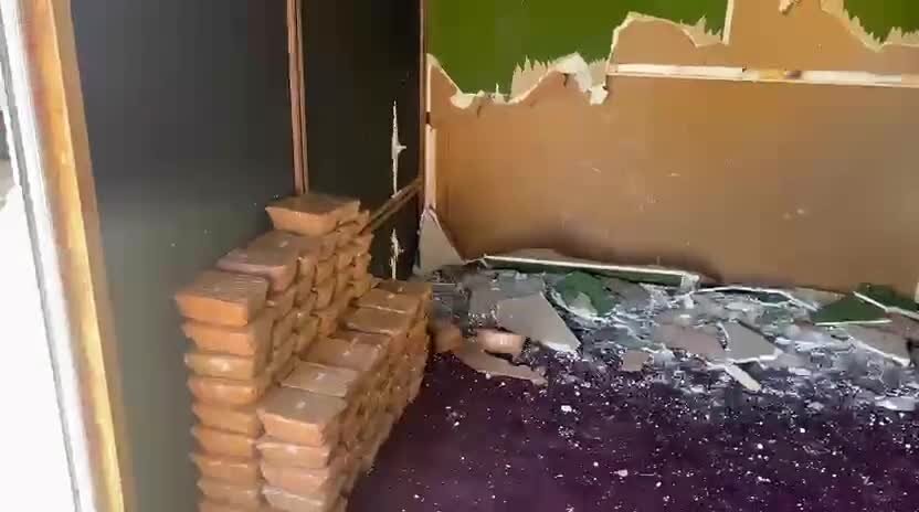 کلبه چوبی، پوشش قاچاق مواد مخدر شد + فیلم کلبه چوبی، پوشش قاچاق مواد مخدر شد + فیلم
