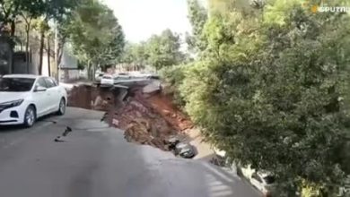 ناگهان زمین دهان باز کرد و این خودروها را بلعید!  | ببینید